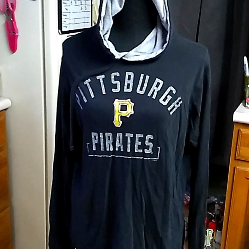 Long sleeve T small